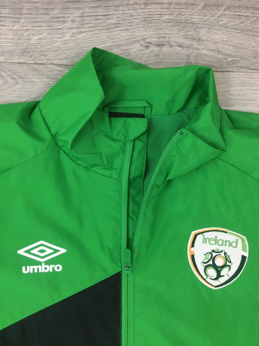 Umbro Ireland Track Jacket Mens Large - Image 3