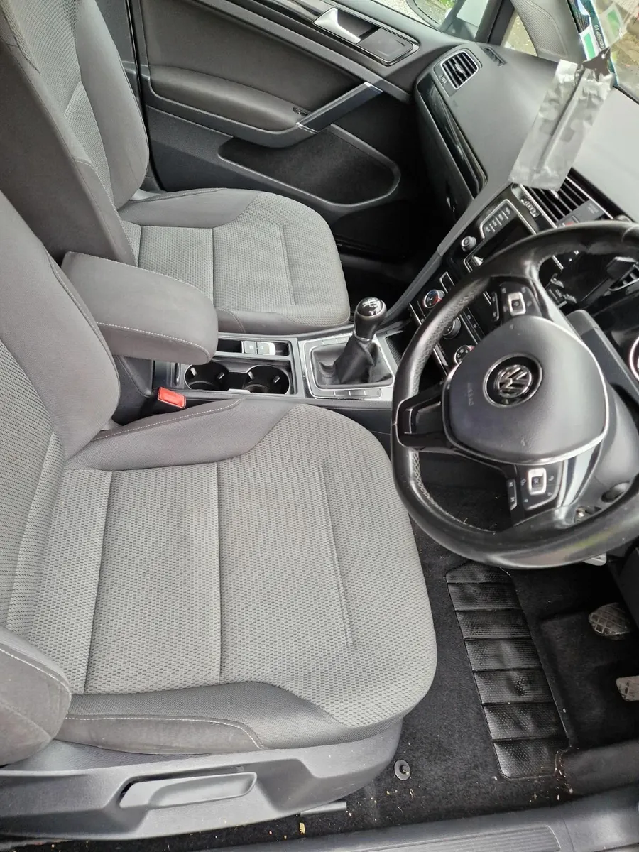 Volkswagen Golf 2013 - Image 3
