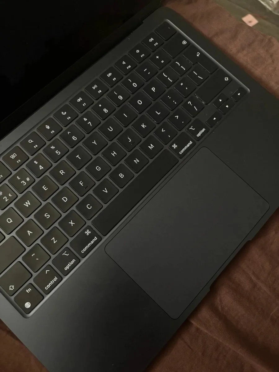 MacBook Air (M3, 2024) 13 inch - Image 3