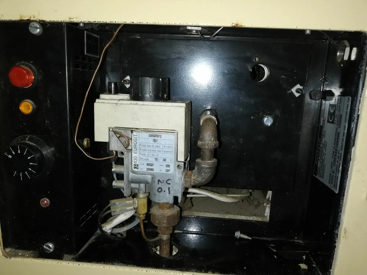 Gas Cooker - Image 4