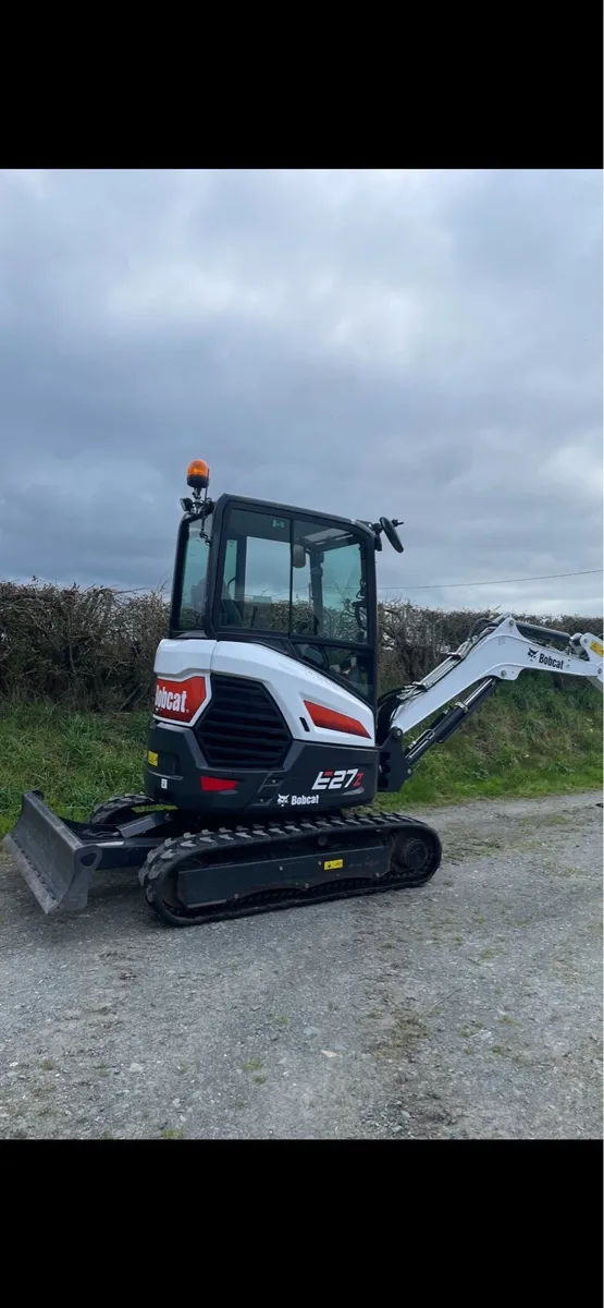 Mini digger - Image 1