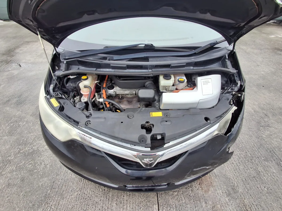2088 Toyota Estima  hybrid 8 seater - Image 3