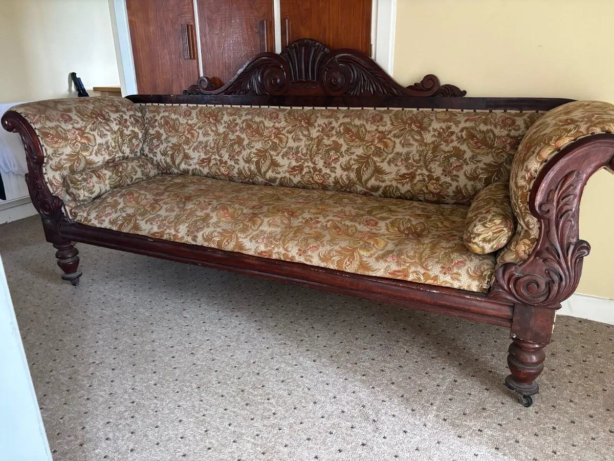 Couch and 2 chairs - Image 1