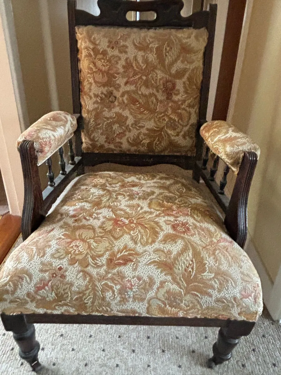 Couch and 2 chairs - Image 3