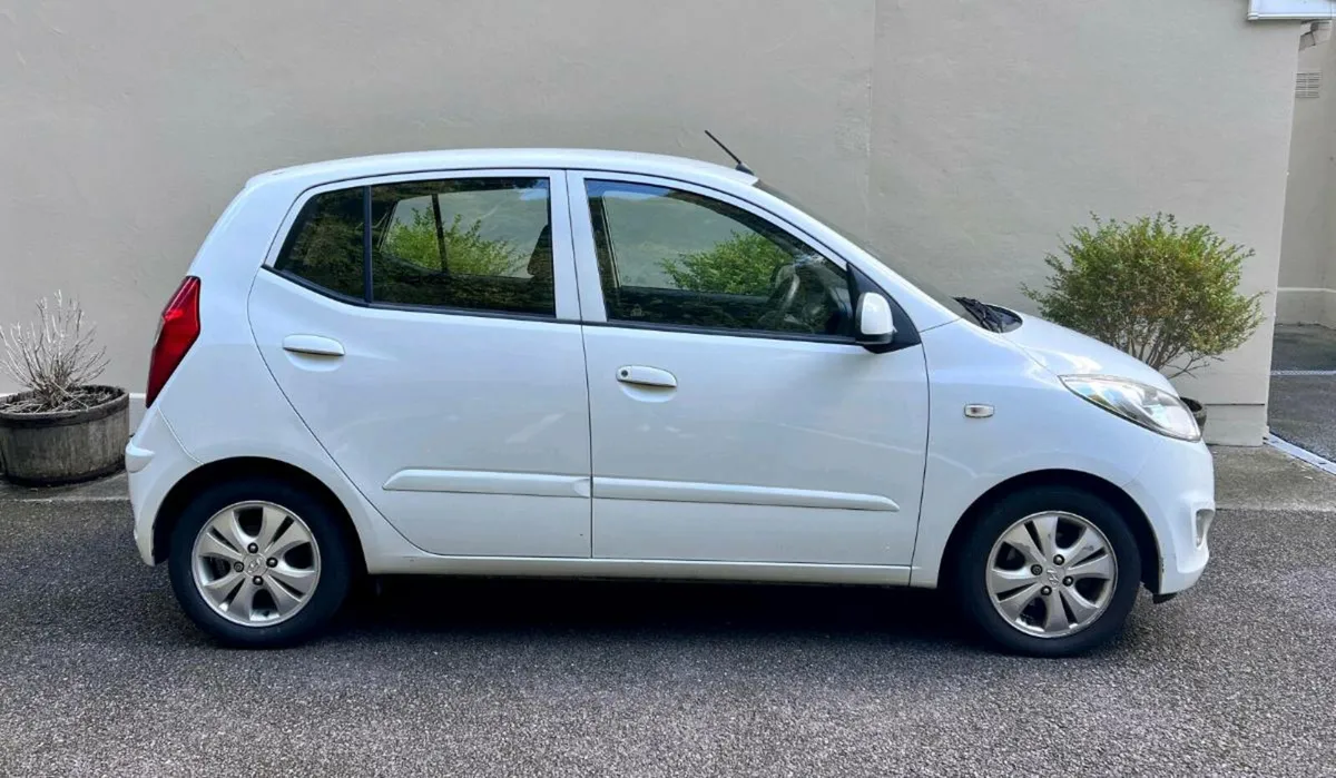 Hyundai i10 1.2 Active 2011– Best Value for Money! - Image 4