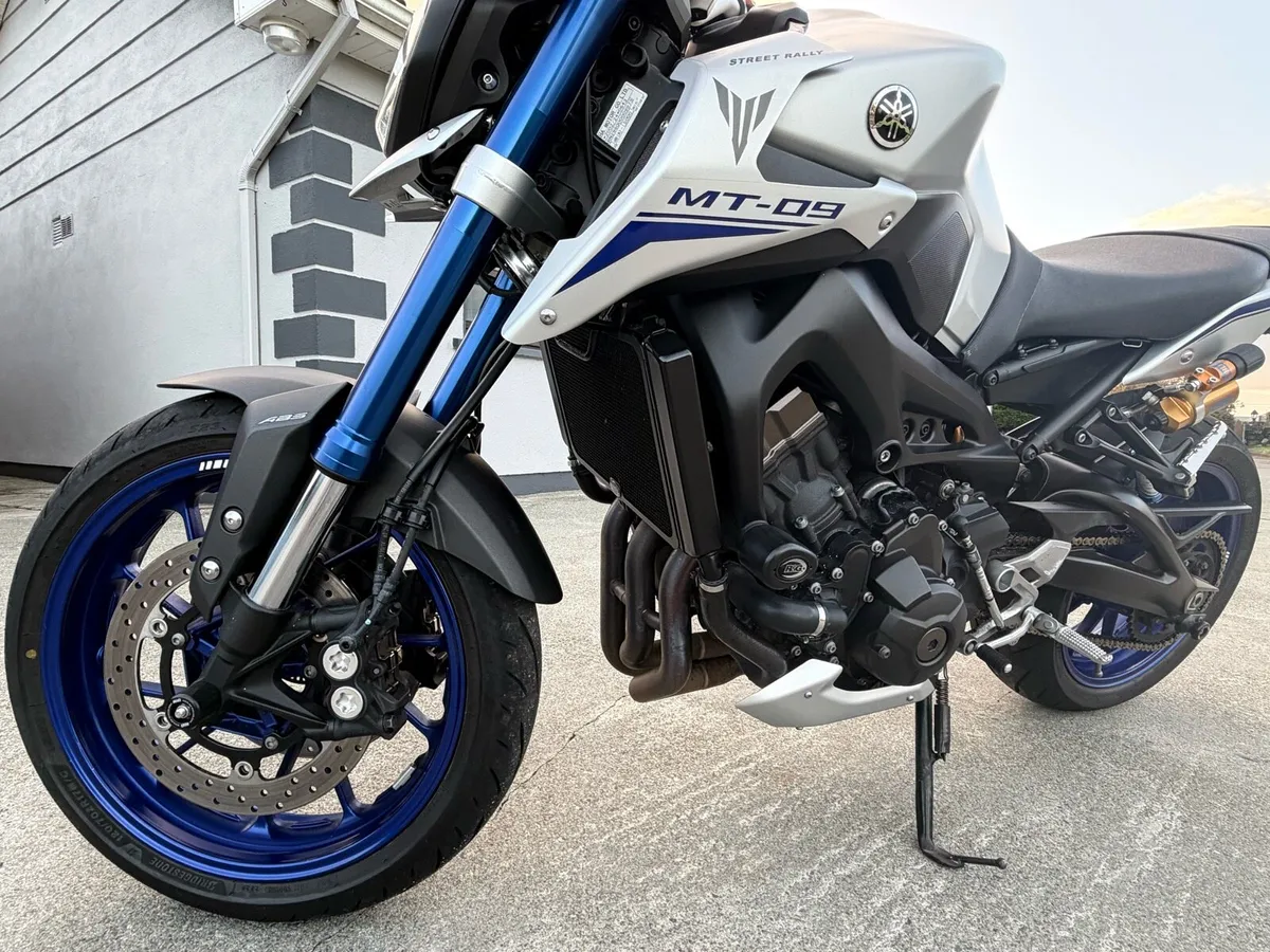 Yamaha MT09 street rally - Image 4