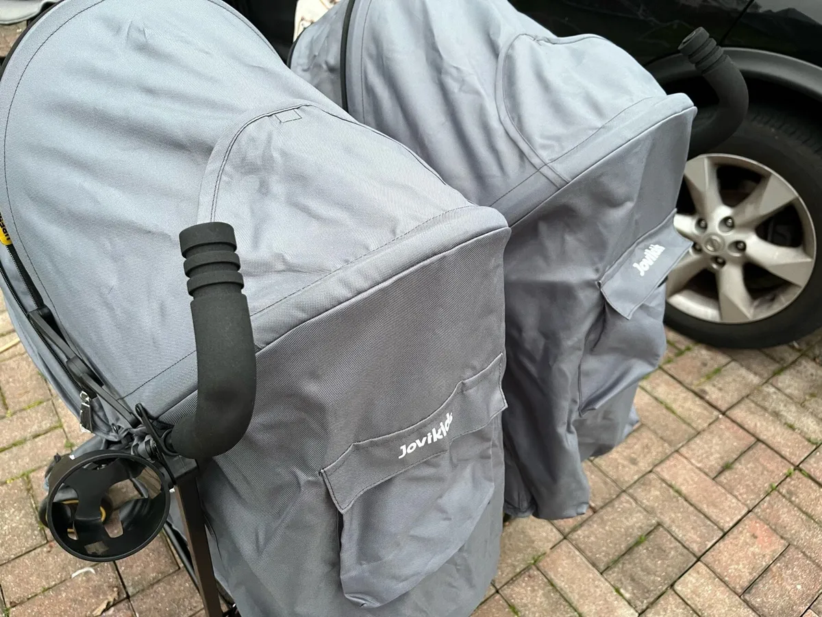 Twin stroller - Image 2