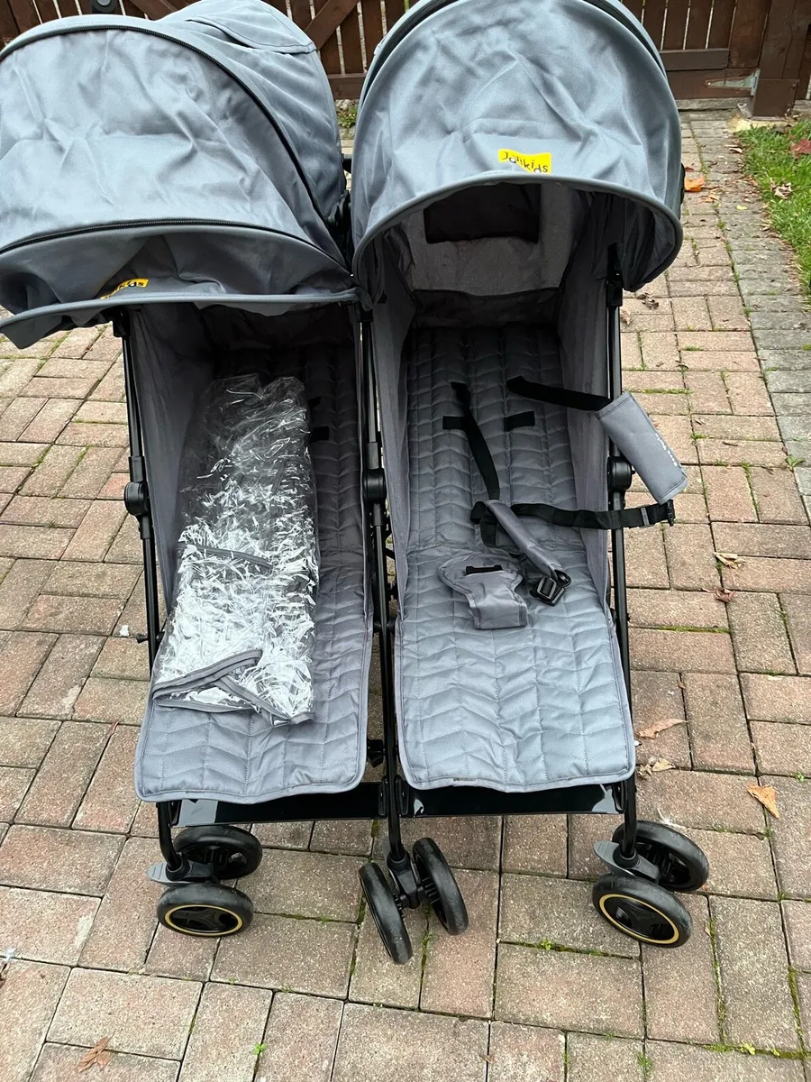 Twin stroller - Image 4