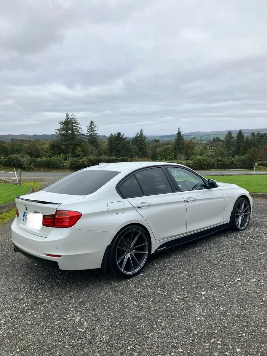 Bmw 320D - Image 2