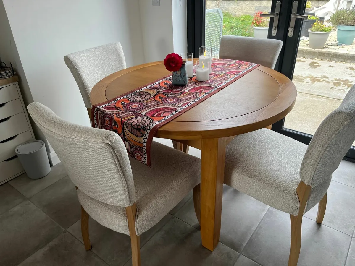 Dining Room Table and Chairs - Image 4
