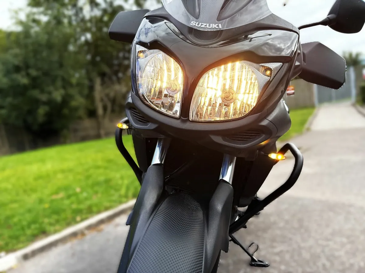Suzuki DL650 Motorcycle - Image 2