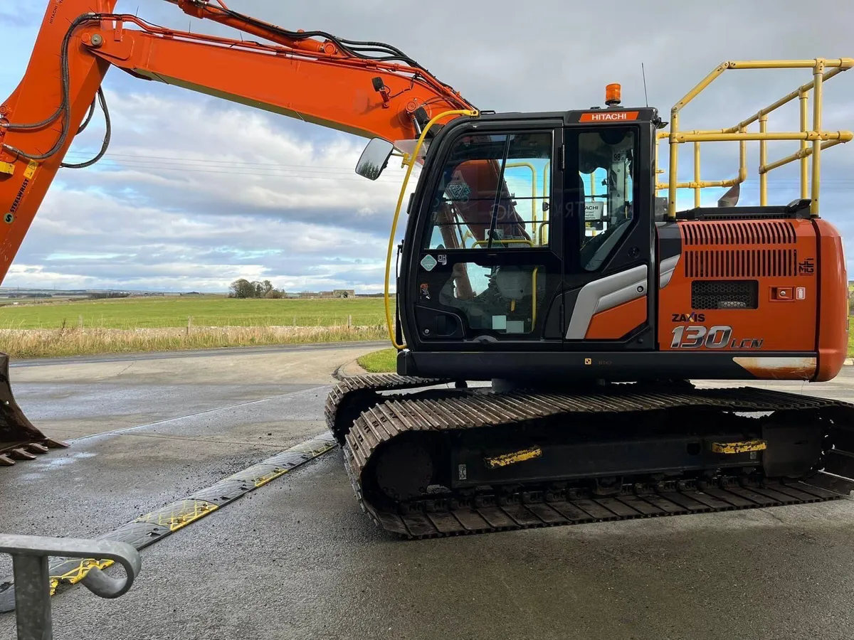 2021 Hitachi ZX130 LCN-7 (900MM Pads) - MULLANS