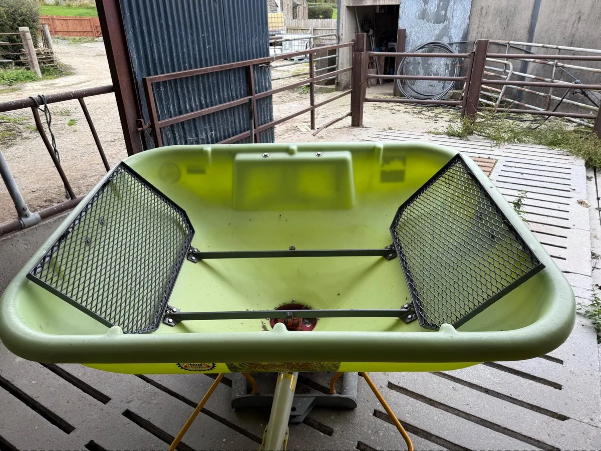 Fertilisers spreader - Image 2