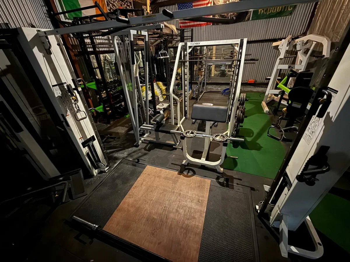 CYBEX 4 STACK 8 STATION CABLE CROSSOVER - Image 4
