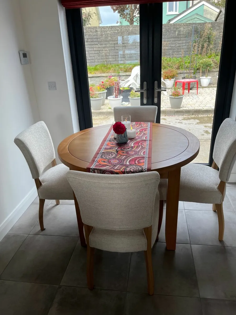 Dining Room Table and Chairs - Image 2