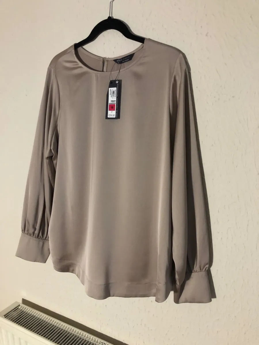 M&S Satin Blouse size 18 - Image 1