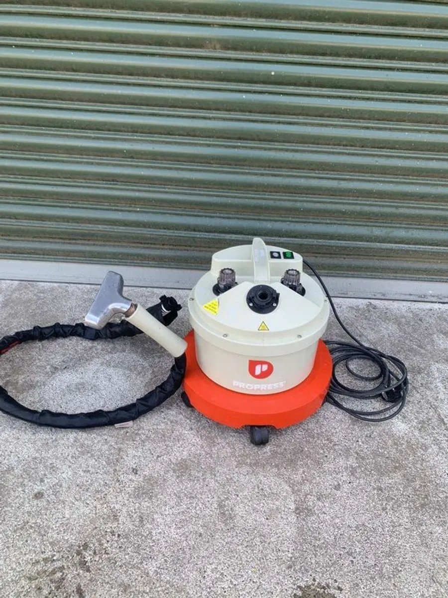 propress clothes steamer - Image 1