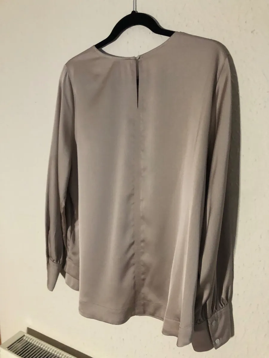 M&S Satin Blouse size 18 - Image 3