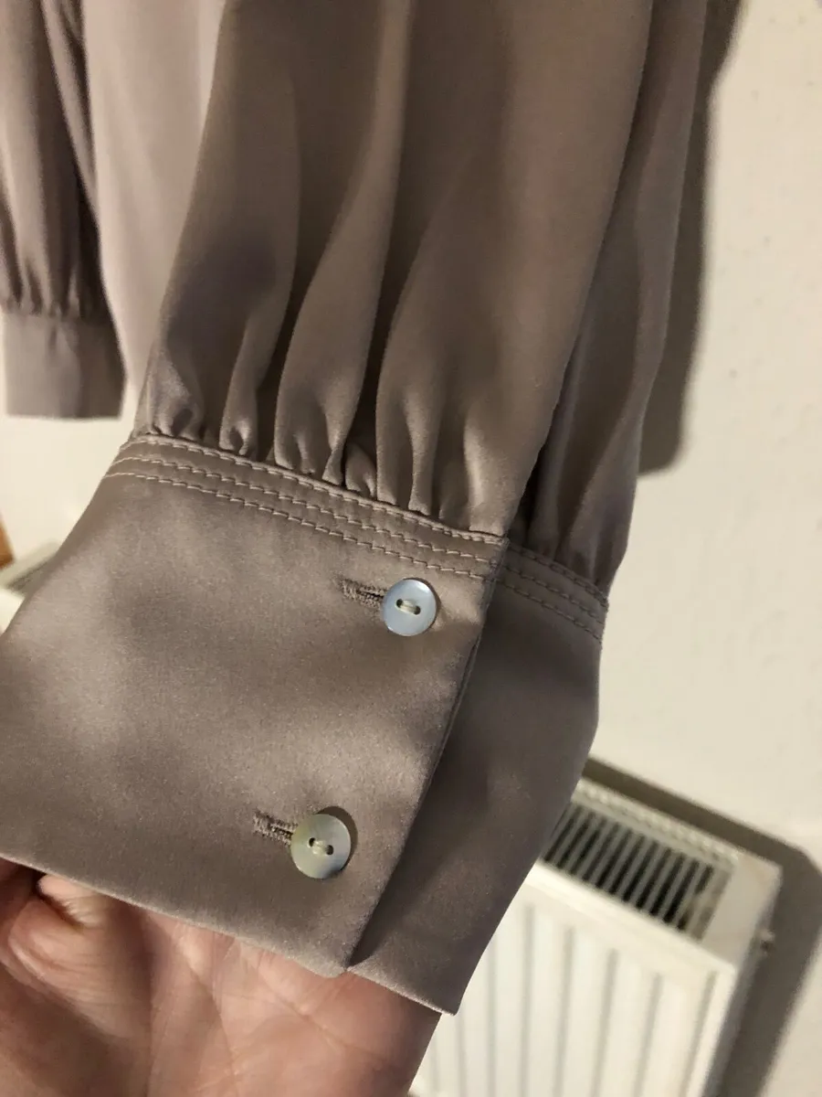 M&S Satin Blouse size 18 - Image 4