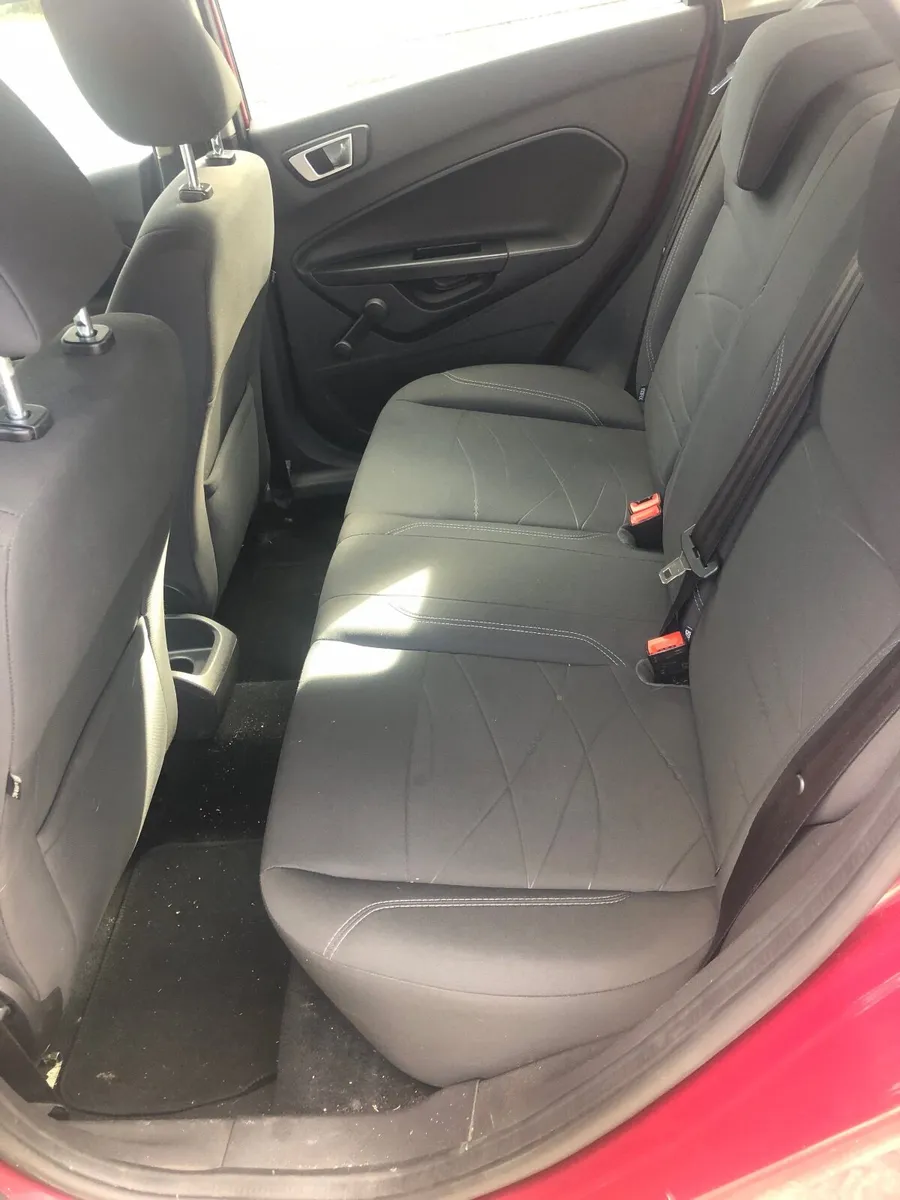Ford Fiesta 2014 - Image 2