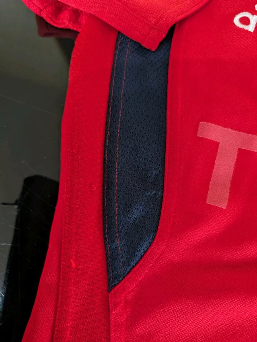 2007 munster player issue rugby jersey - Image 4