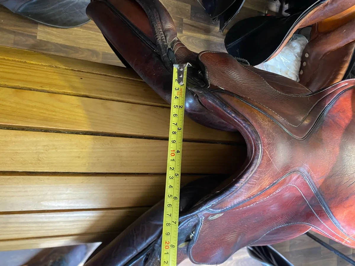 18” Chamberlain brown Leather jump saddle - Image 4