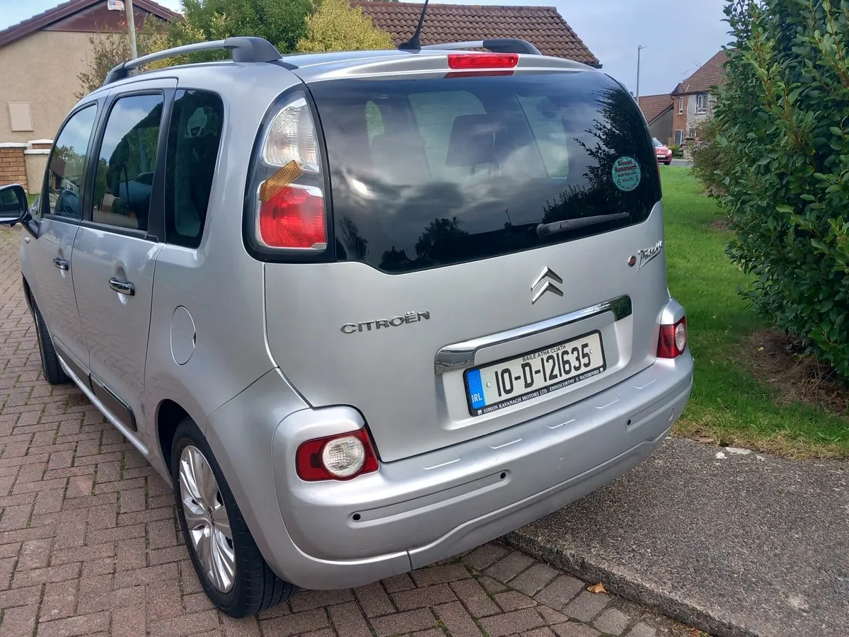 10 CITROEN C3 PICASSO  1.6 HDI €2400 - Image 2