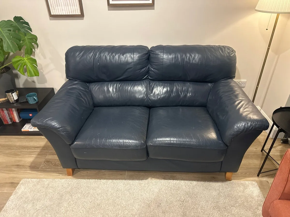 Black leather couch - Image 1