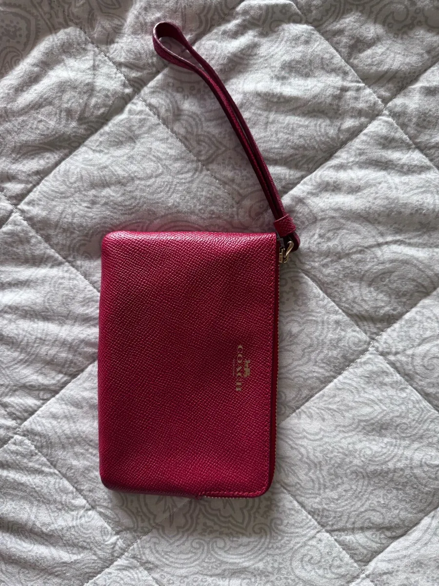 Coach Crossgrain Leather Zip Wristlet (BNWT) - Image 2