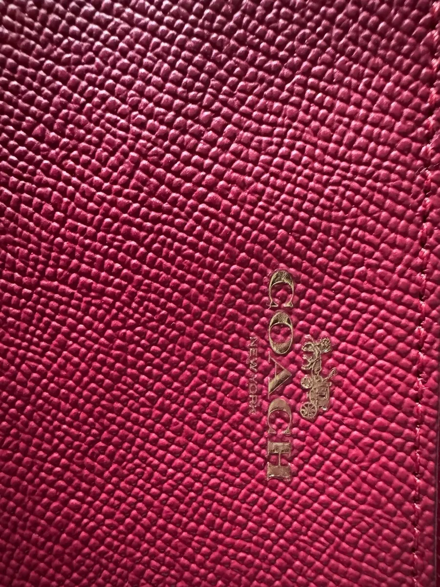 Coach Crossgrain Leather Zip Wristlet (BNWT) - Image 3