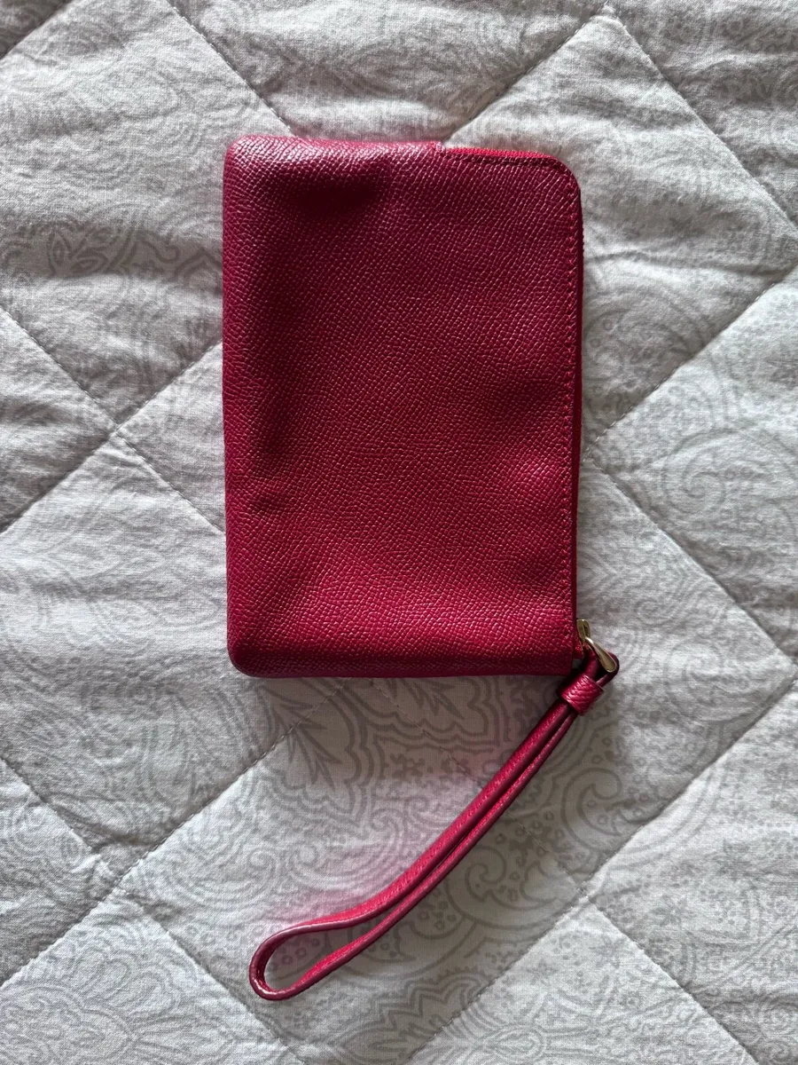 Coach Crossgrain Leather Zip Wristlet (BNWT) - Image 4