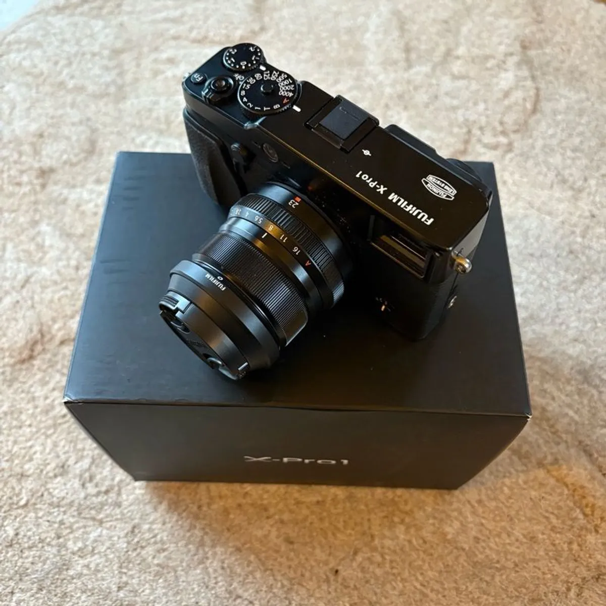 Fuji X-Pro 1 digital camera (as new) - Image 2