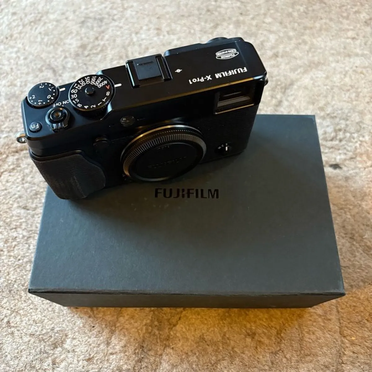 Fuji X-Pro 1 digital camera (as new) - Image 3