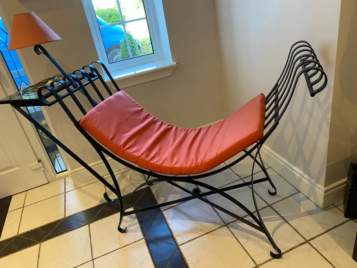 Hammock style Hall Seat