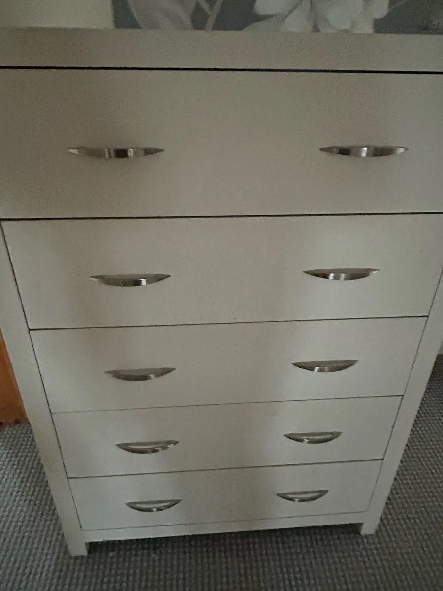 Chest of Drawers - Image 4