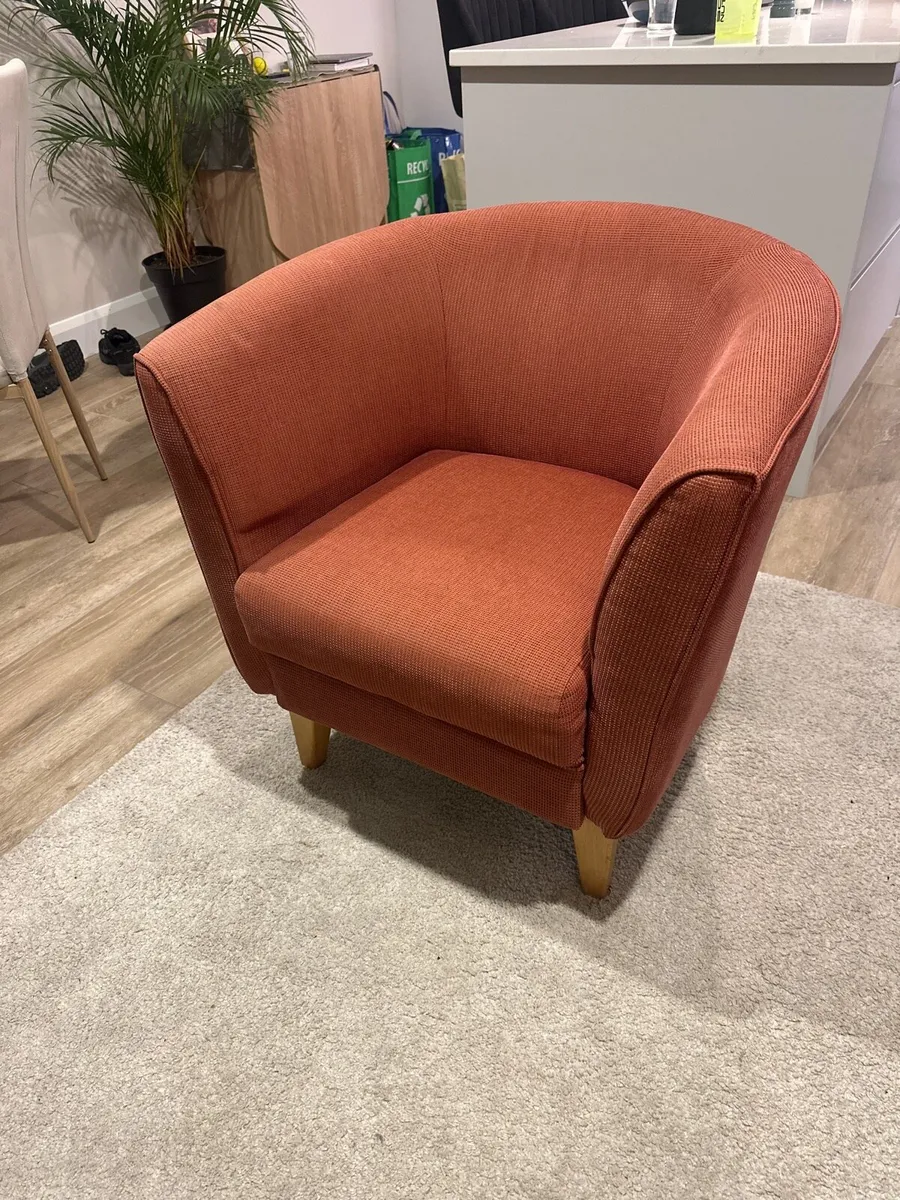 Arm chair - Image 1