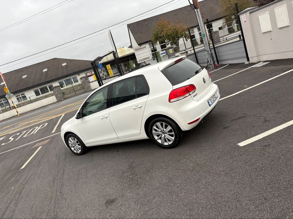 Volkswagen Golf 2012 - Image 1