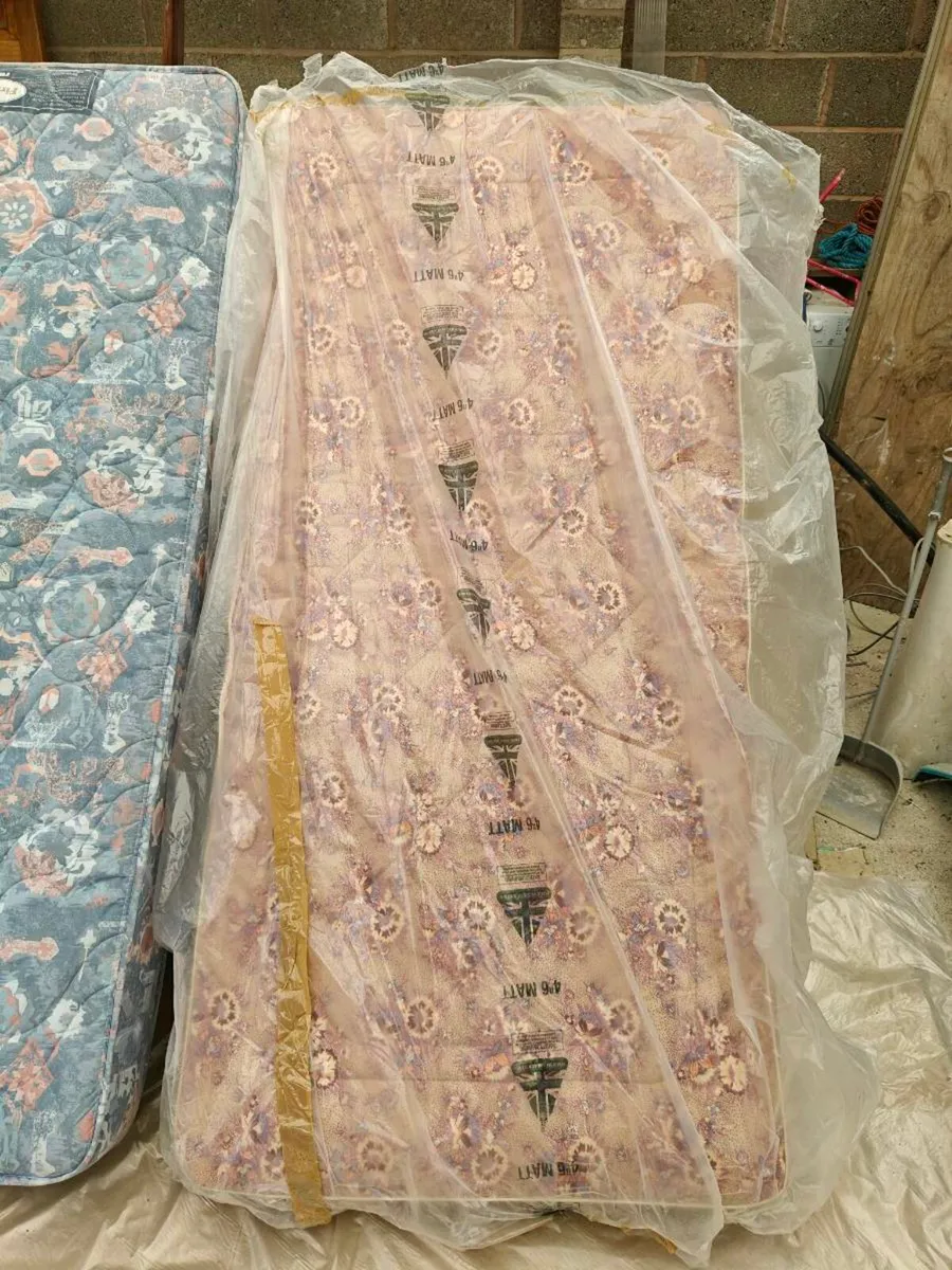 Mattress and bed frames - Image 3