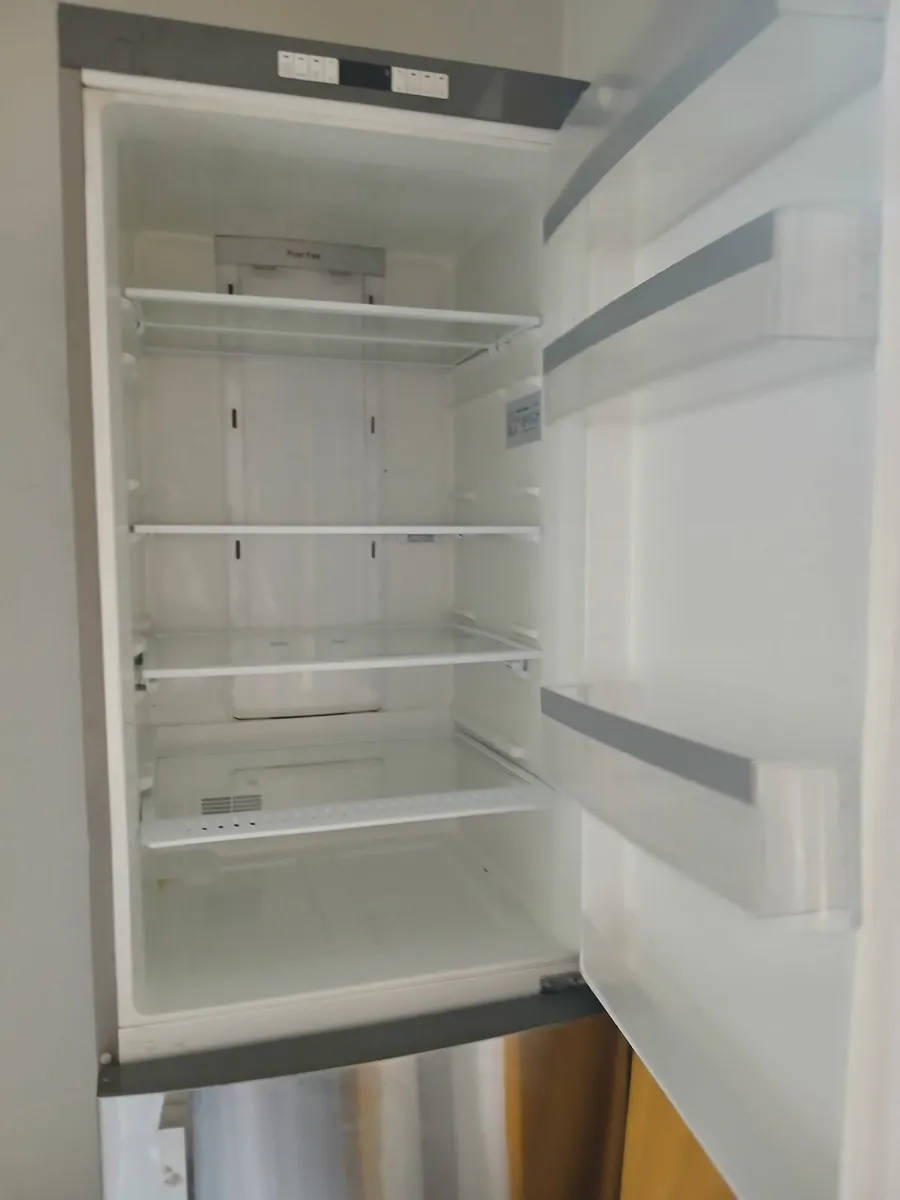 Fridge freezer - Image 2
