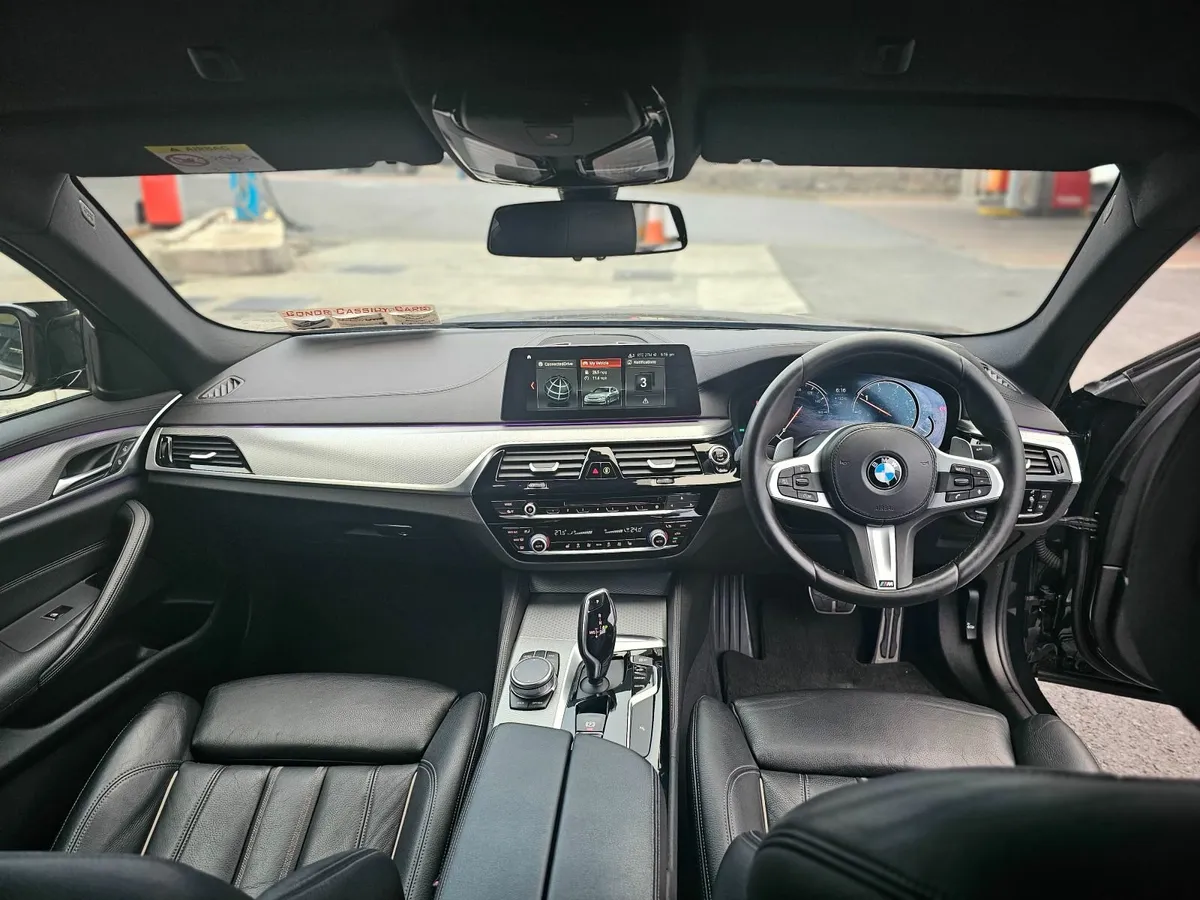 BMW 5-Series 2018 - Image 2