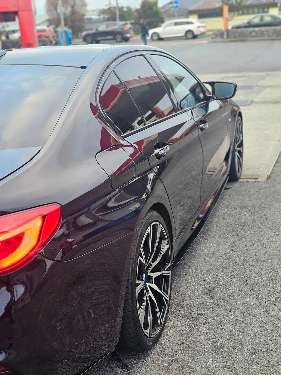 BMW 5-Series 2018 - Image 3
