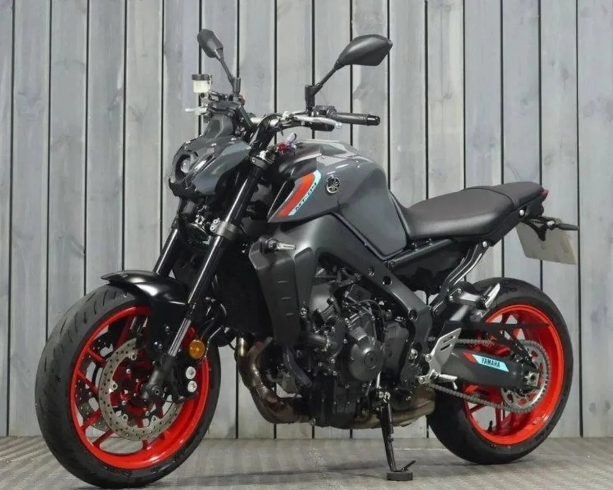 YAMAHA MT07 2021 - Image 2