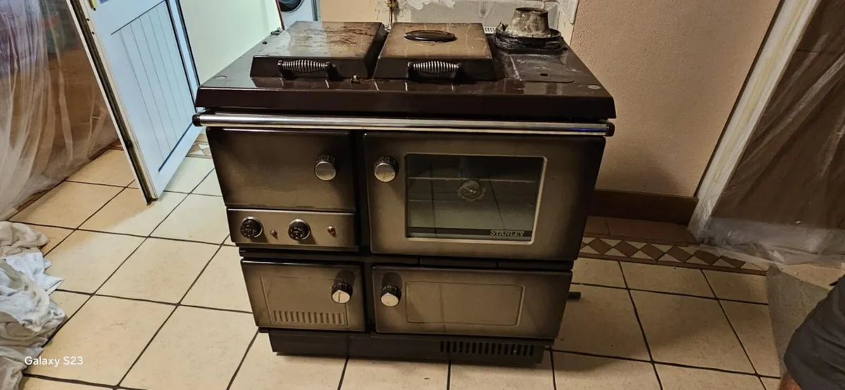 Stanley Oil Boiler Cooker - Image 1