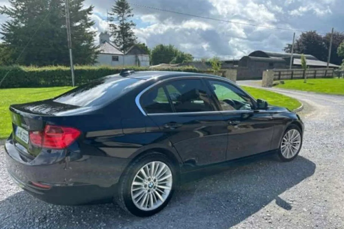 BMW 320D Luxury Trim , Automatic , Low Mileage - Image 4
