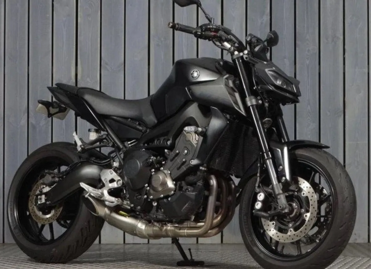 YAMAHA  MT09 2021 - Image 2