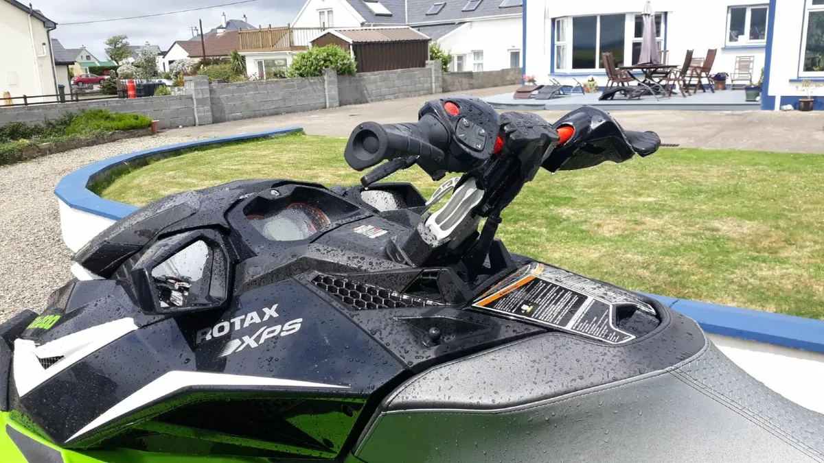 Jetski - Image 4