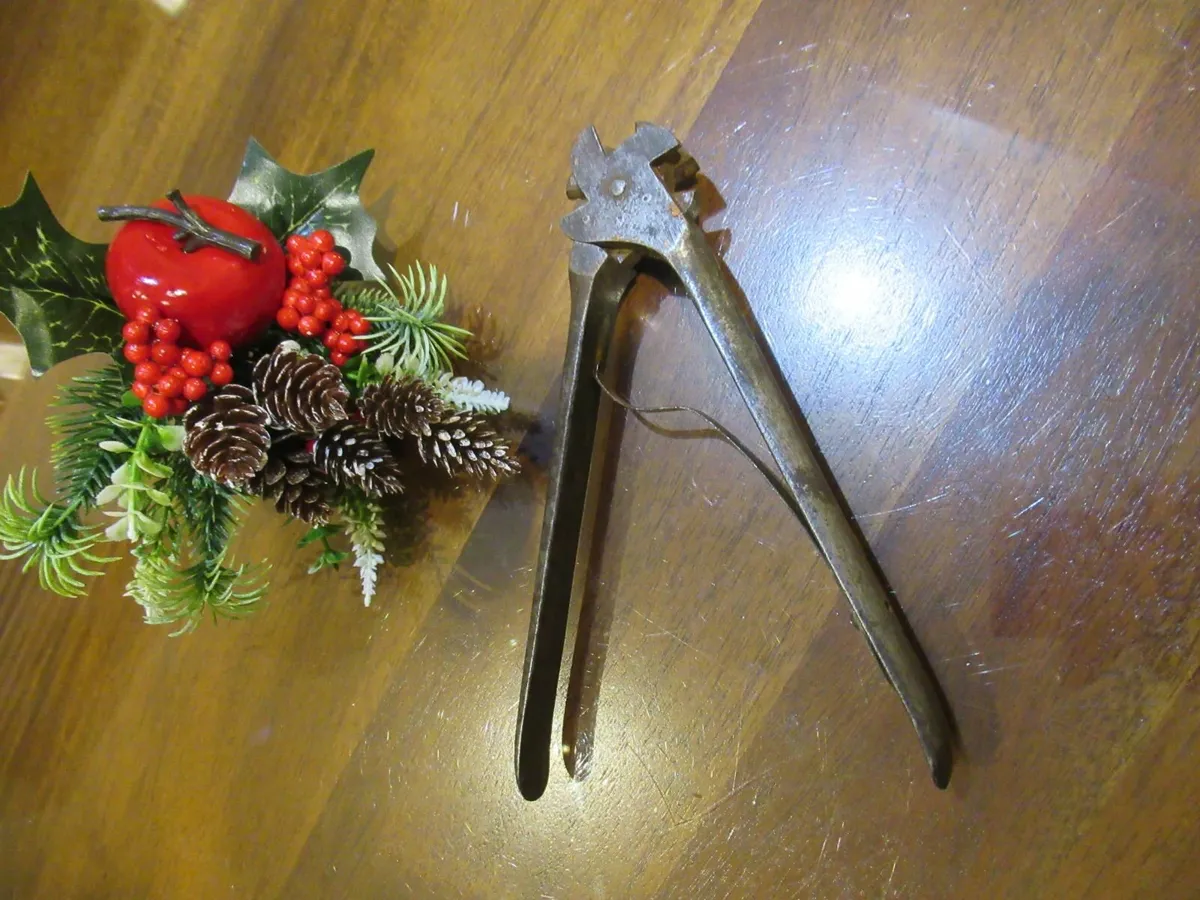 antique vintage tool crimper cottage pub cave - Image 1