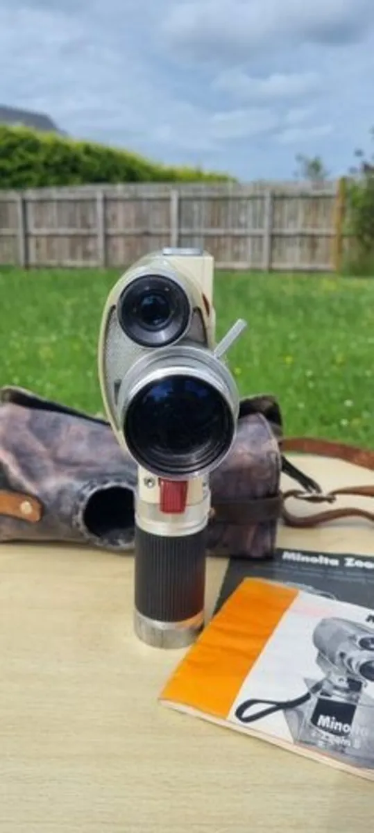 Minolta Zoom 8 Movie Camera - Image 2