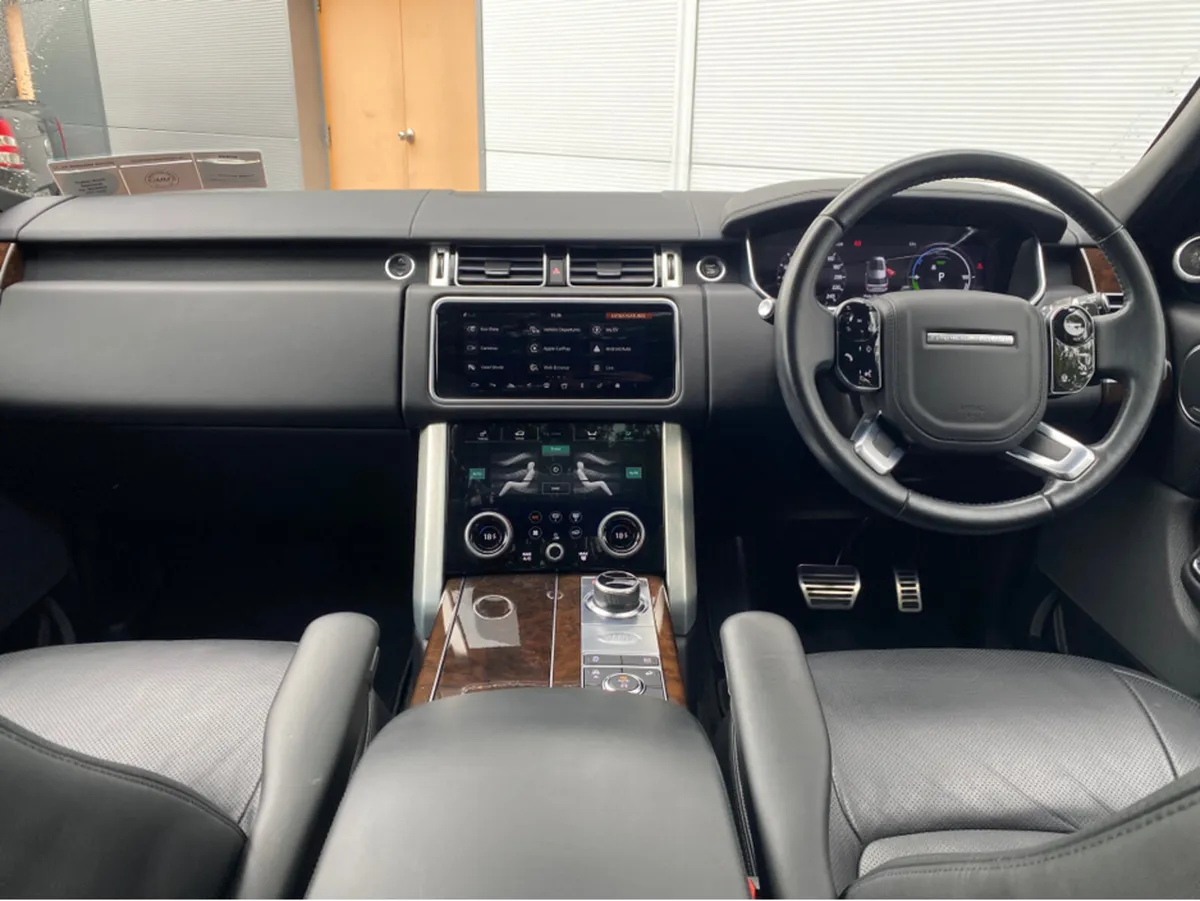 Land Rover Range Rover MY21.5 P400E LWB 5DR - Image 3