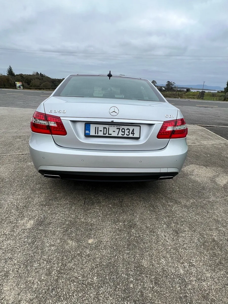 Mercedes e350 - Image 2